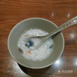 黑米粥和哈密瓜一起吃吗,营养互补的养生美食