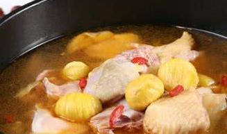 黑鸡炖板栗瓜可以吃吗视频,家常美味，营养滋补的炖菜分享